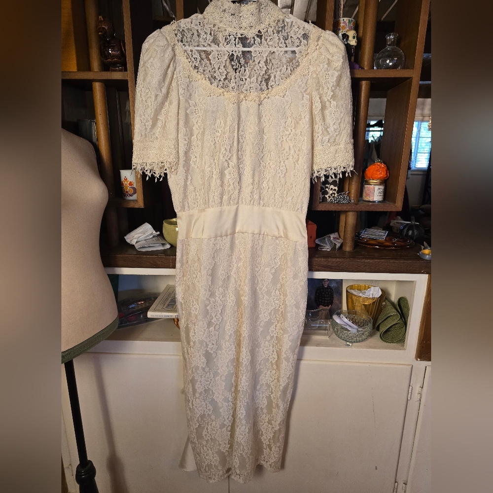 Jessica McClintock Vintage Elegant Cream Lace Dress Size 10